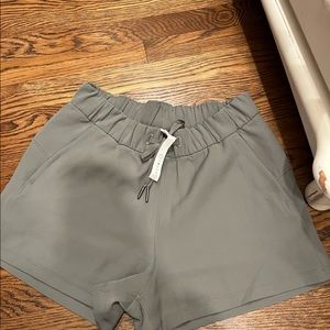 Lululemon Shorts Size 6